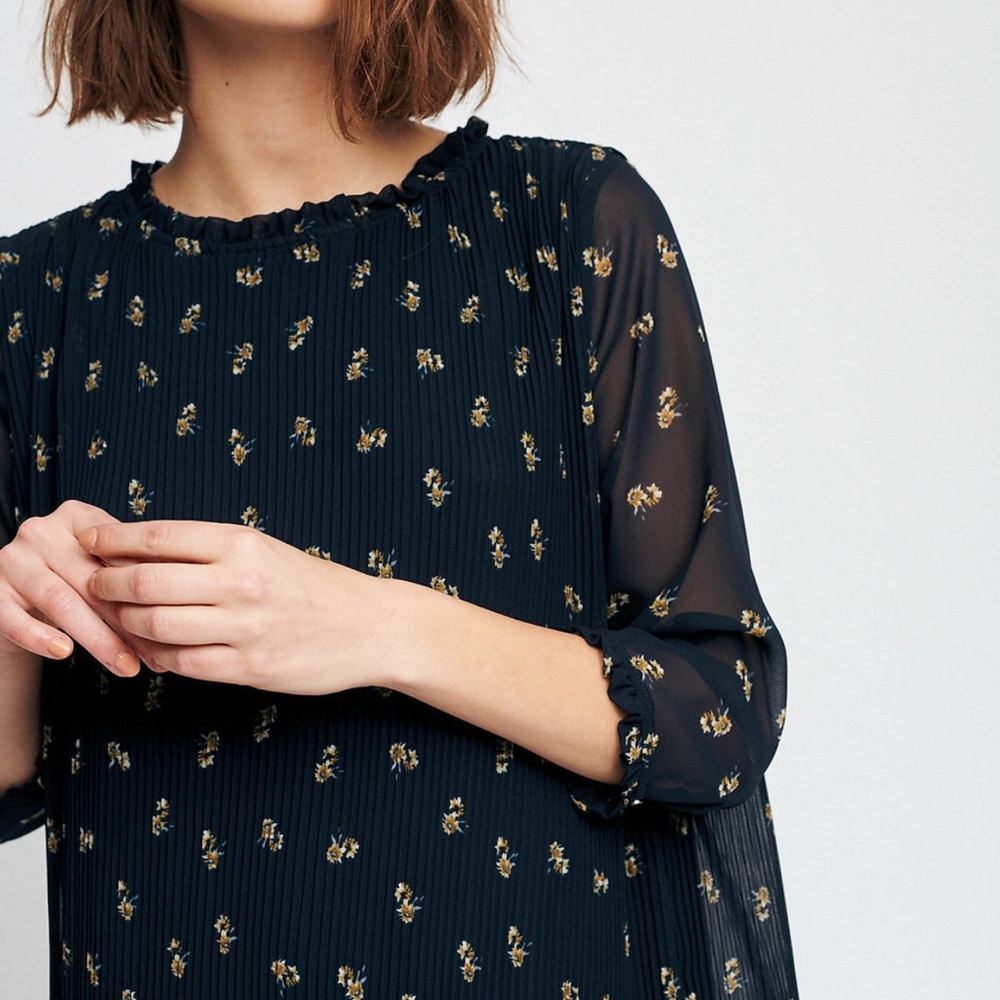 InWear In Wear Copenhagen Dress Navy Floral Pleated Long Sleeve Sz 6 Retail $90